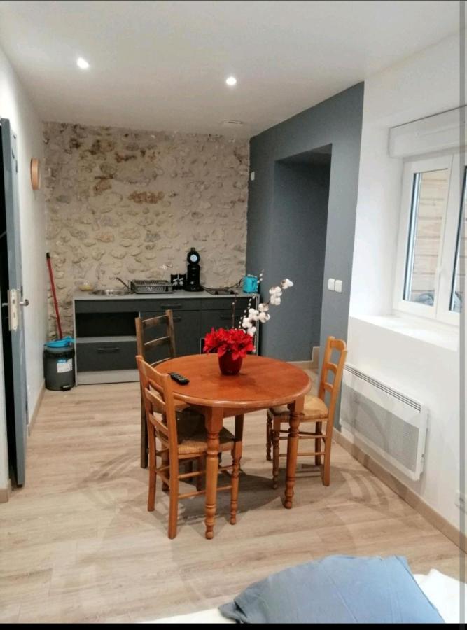 Le Studio Lägenhet Saint-Jean-en-Royans Exteriör bild