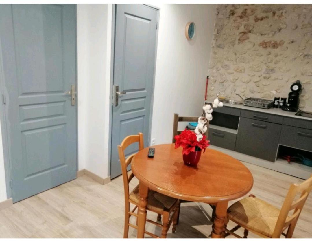 Le Studio Lägenhet Saint-Jean-en-Royans Exteriör bild