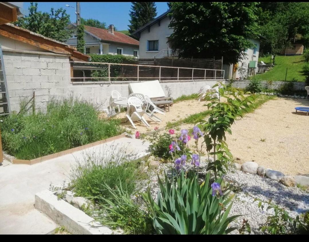 Le Studio Lägenhet Saint-Jean-en-Royans Exteriör bild